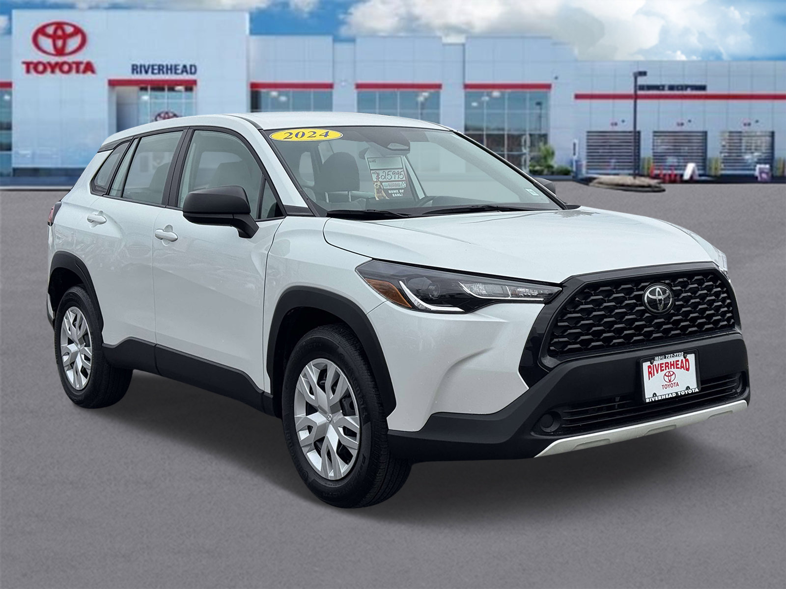 Used 2024 Toyota Corolla Cross L image 2