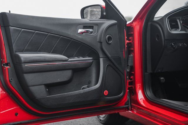 Used 2014 Dodge Charger R/T w/ Wheels & Tunes Group image 41