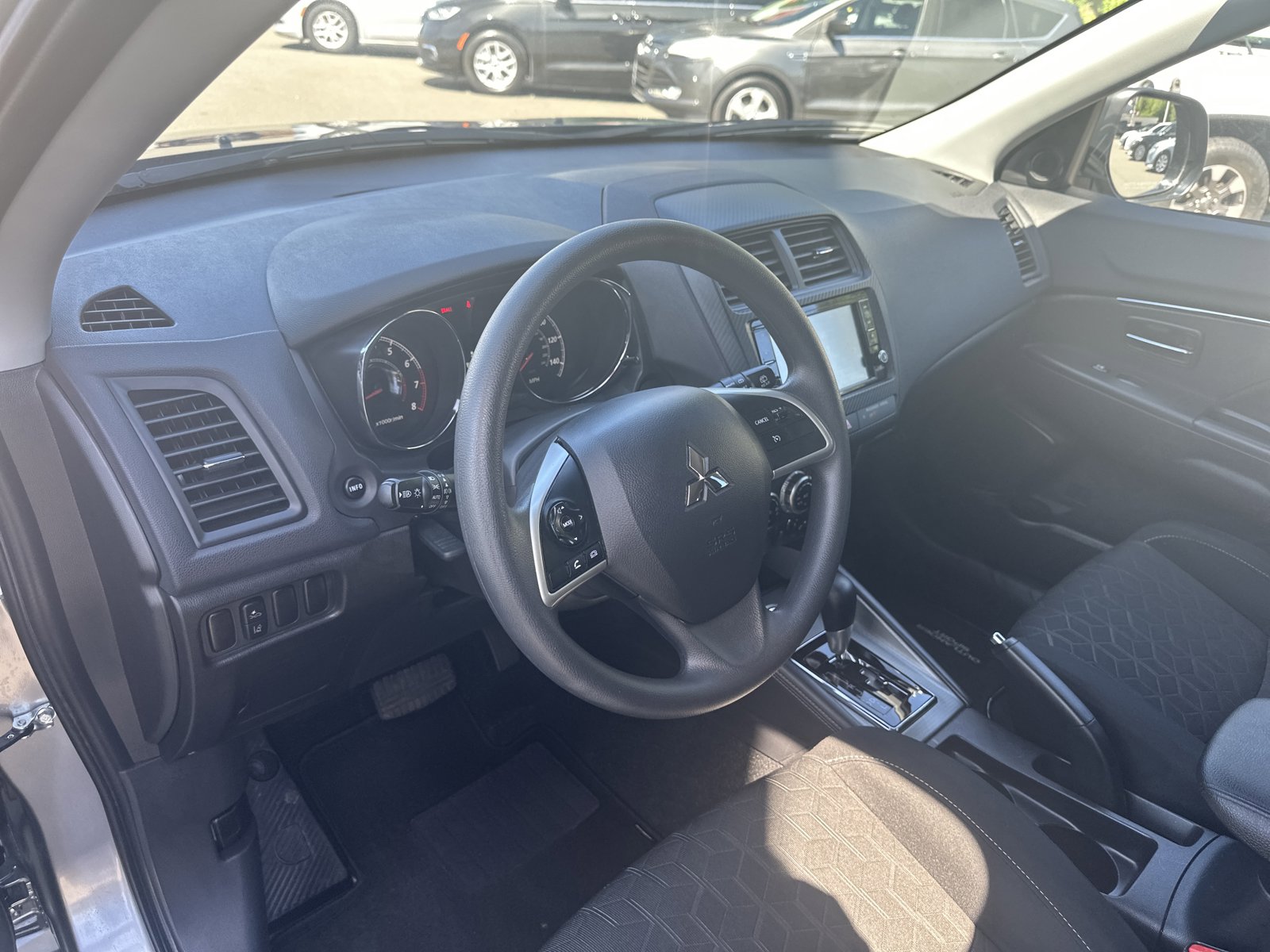 Used 2025 Mitsubishi Outlander Sport ES AWD/4WD image 17