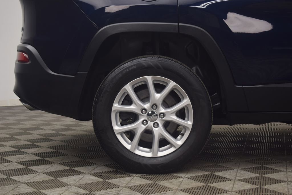 Used 2014 Jeep Cherokee Latitude w/ Comfort/Convenience Group image 26