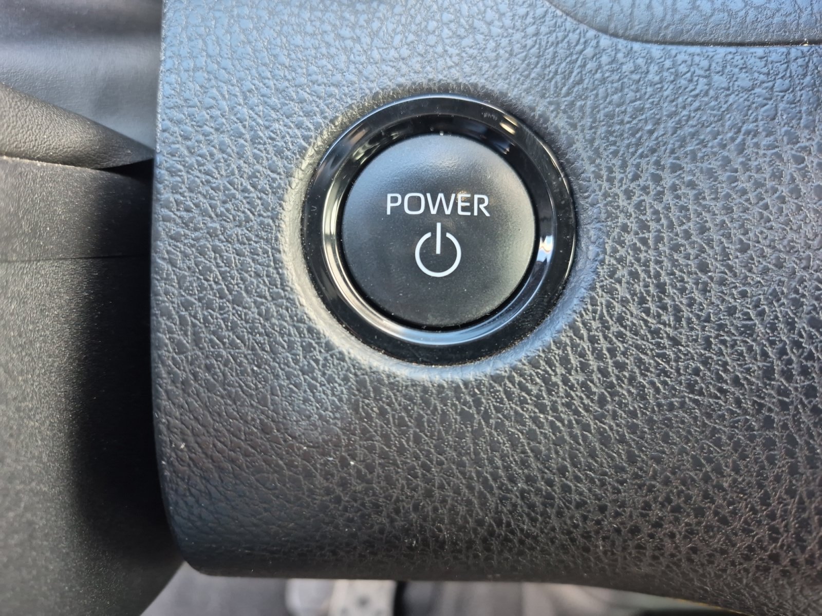 Used 2025 Toyota Camry SE FWD image 34
