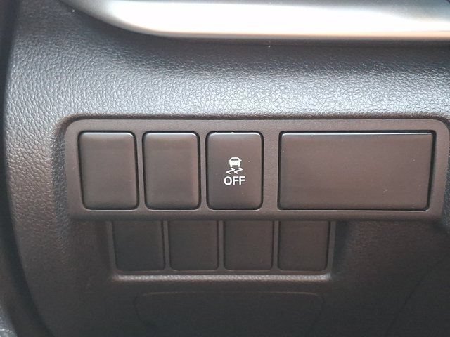 Used 2018 Mitsubishi Eclipse Cross ES FWD image 28