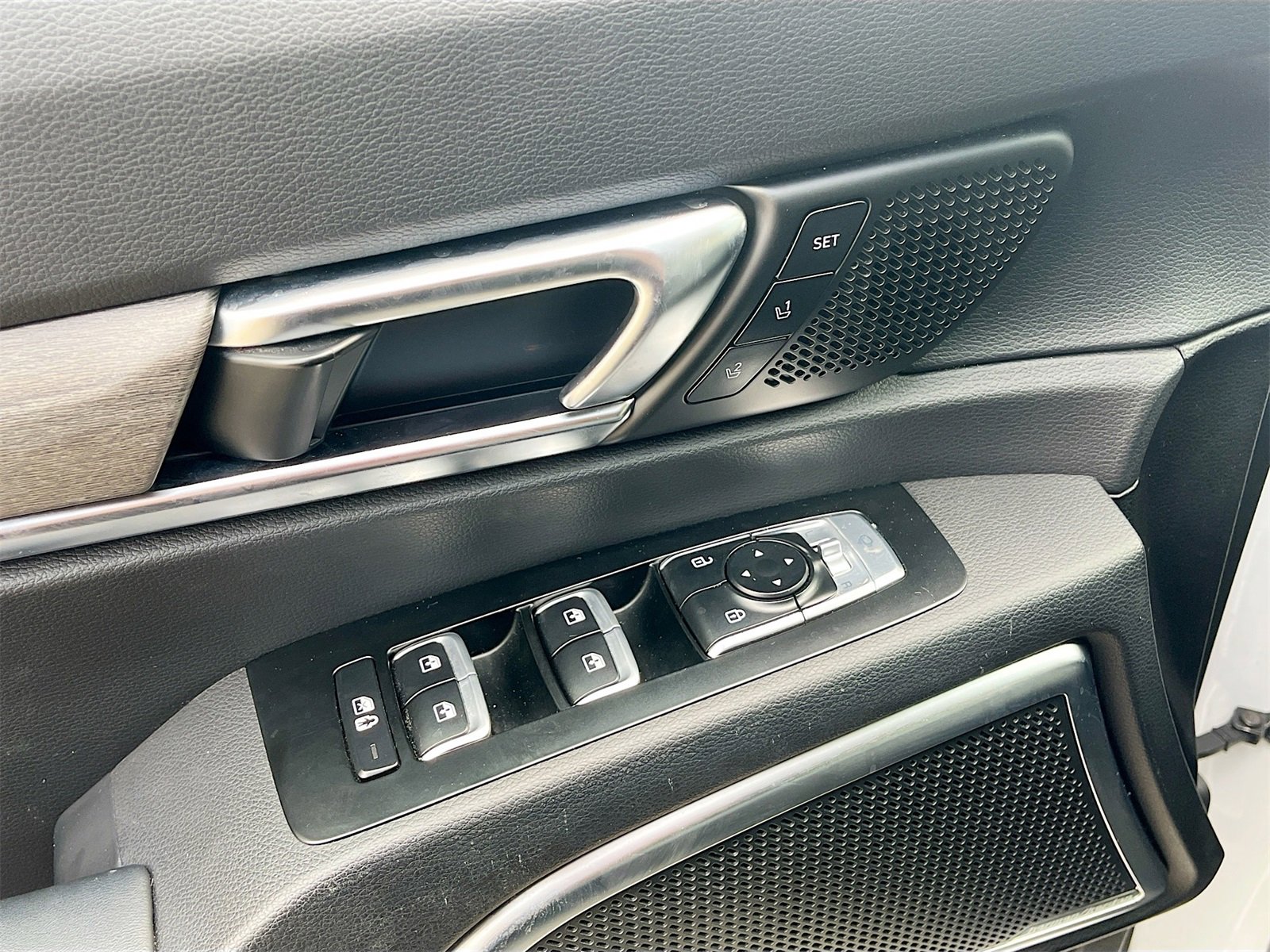 Used 2022 Kia Telluride SX w/ SX Prestige Package image 18