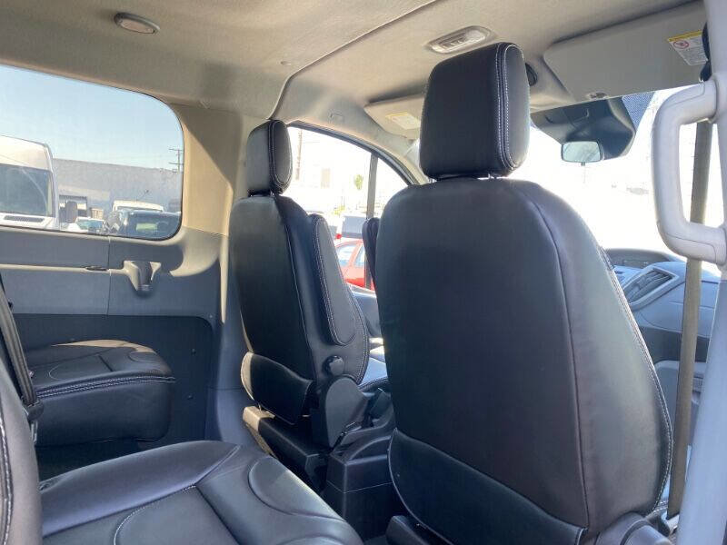 Used 2018 Ford Transit 350 XLT RWD image 11