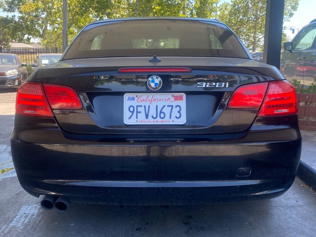 Used 2011 BMW 328i Convertible RWD image 3