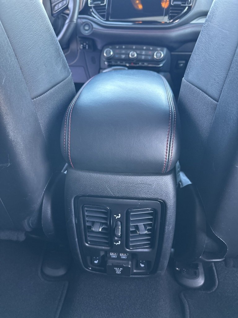 Used 2024 Dodge Durango GT image 17