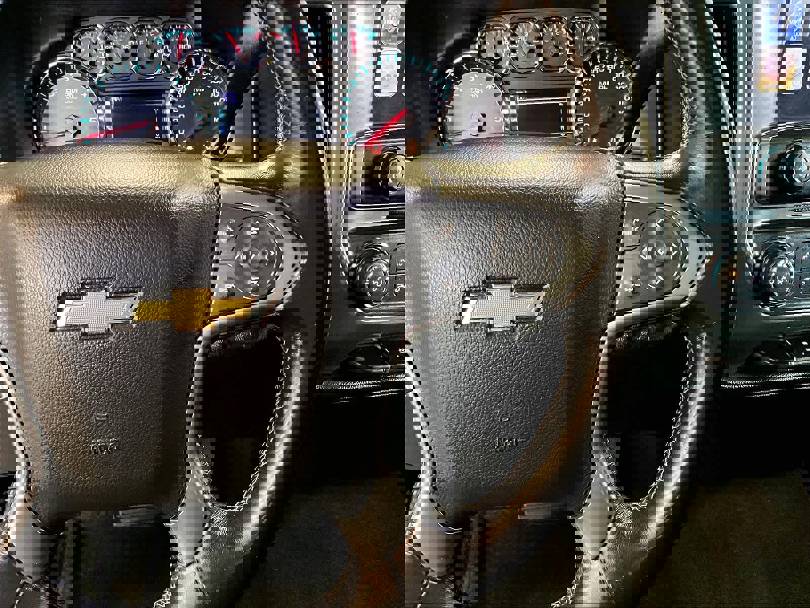 Used 2018 Chevrolet Silverado 1500 LT image 24