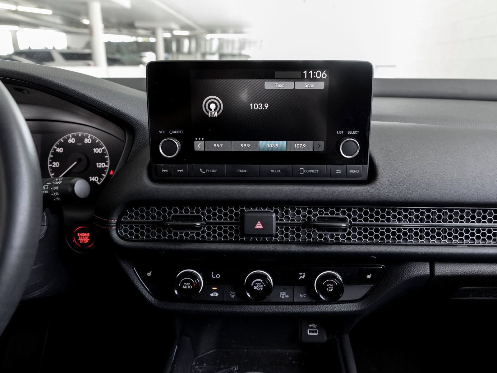 Used 2025 Honda HR-V Sport image 16