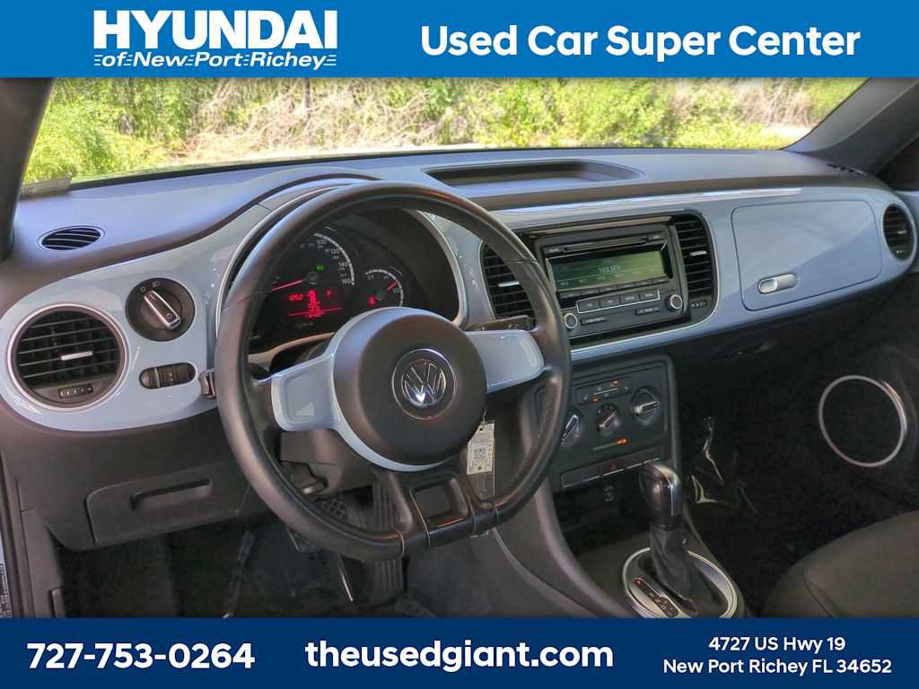 Used 2013 Volkswagen Beetle 2.5 FWD image 17