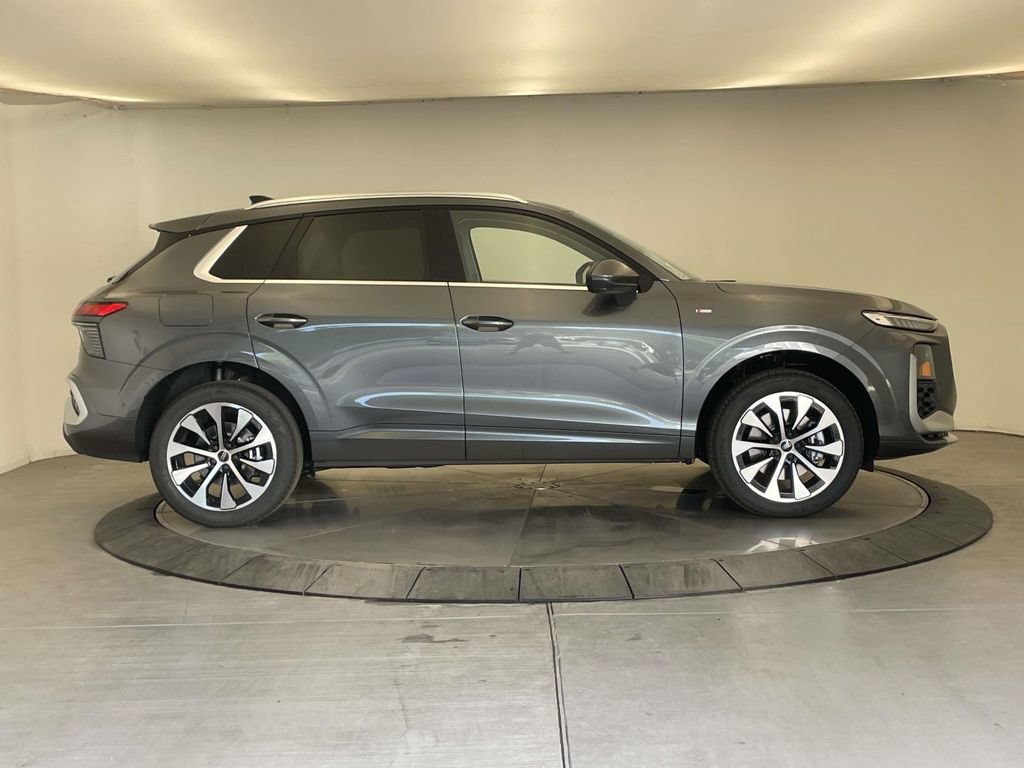 New 2026 Audi Q3 quattro 2.0T AWD/4WD image 8