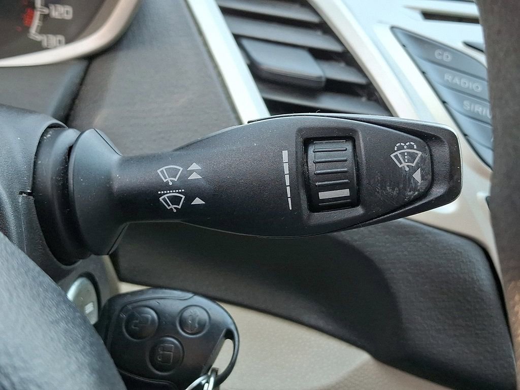 Used 2013 Ford Fiesta SE image 25