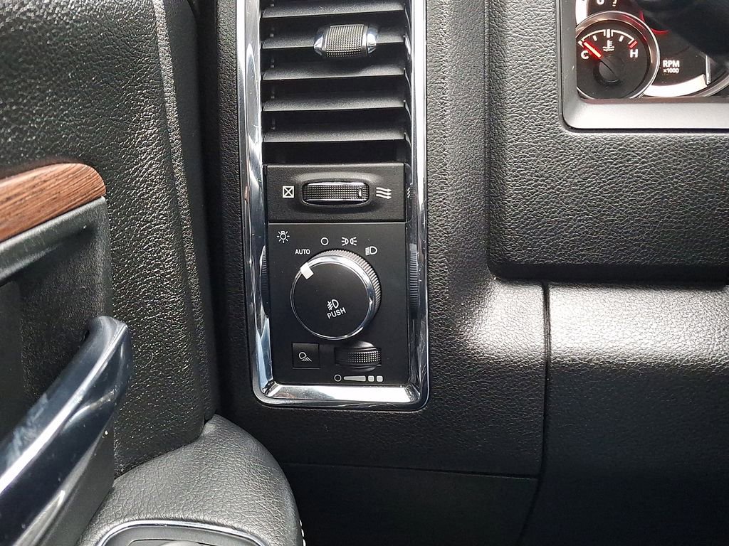 Used 2017 RAM 1500 Laramie w/ Convenience Group image 27