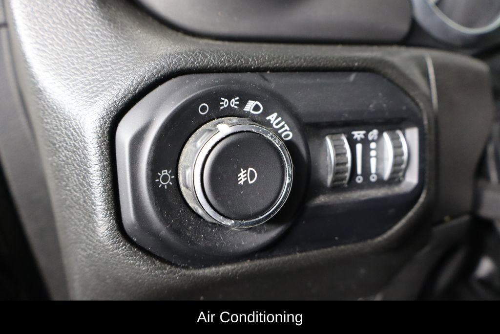 Used 2022 Jeep Wrangler Sport S image 13