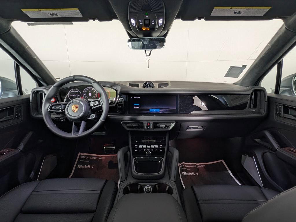 New 2026 Porsche Cayenne GTS image 21