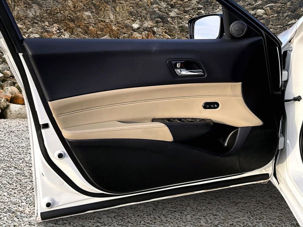 Used 2018 Acura ILX w/ Premium Package image 21