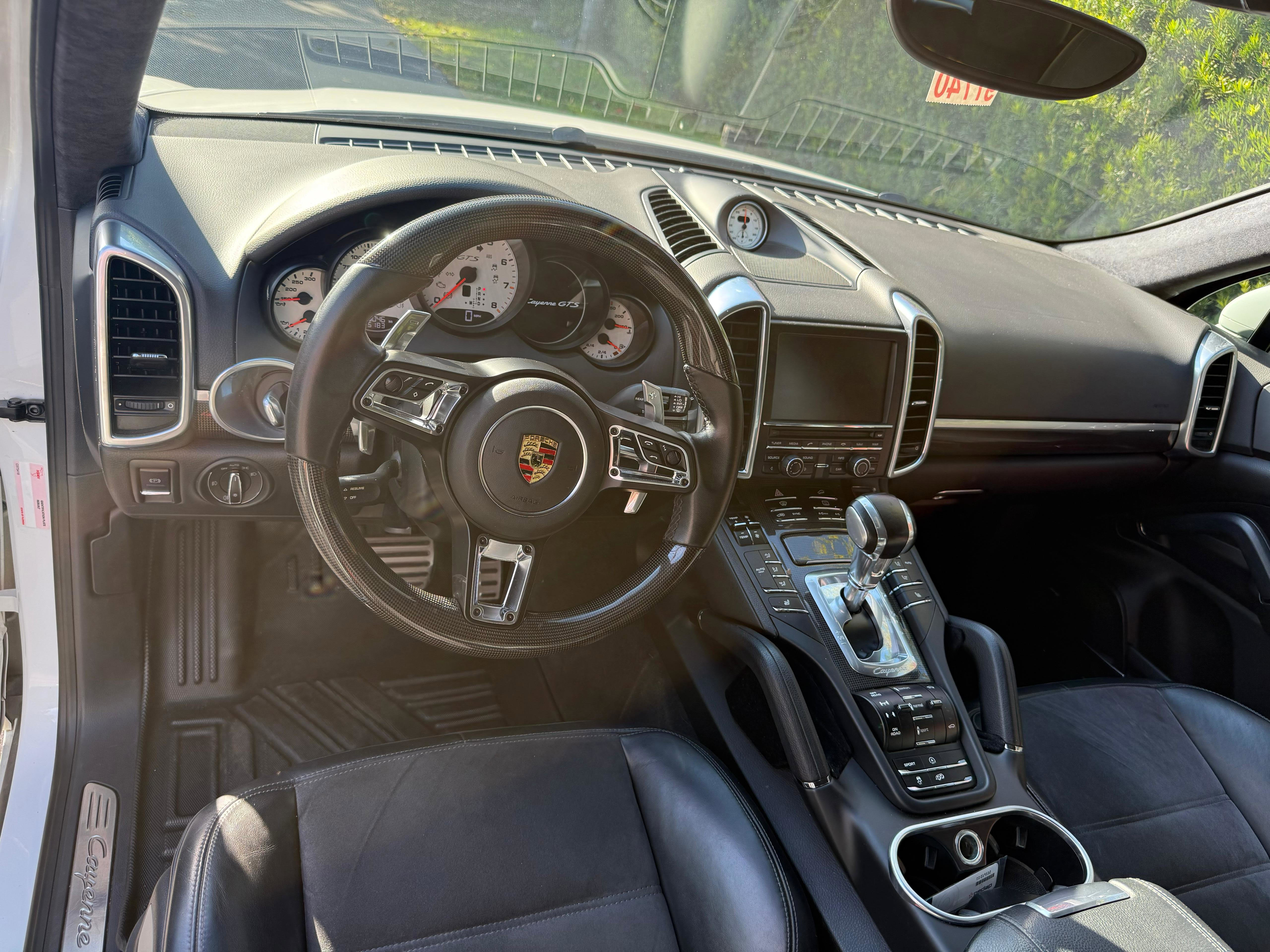 Used 2014 Porsche Cayenne GTS image 21
