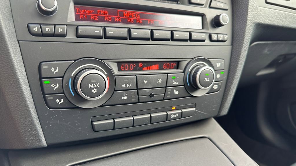 Used 2011 BMW M3 Base image 9