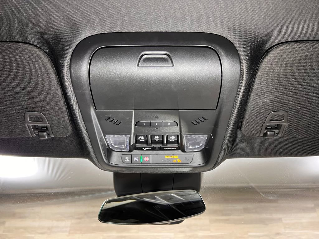 Used 2024 Cadillac XT4 Luxury w/ Cold Weather Package image 15