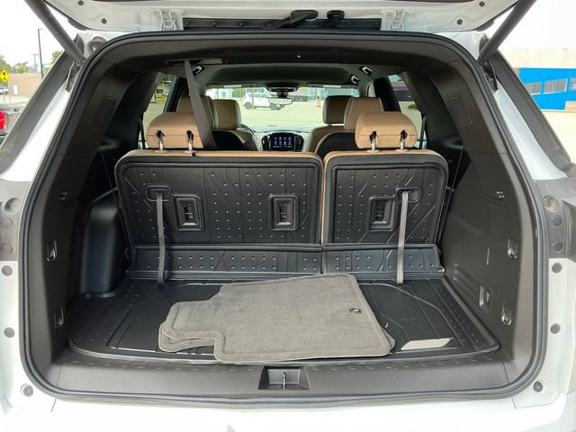 Certified 2022 Chevrolet Traverse Premier w/ LPO, 'HIT The Road' Package AWD/4WD image 18