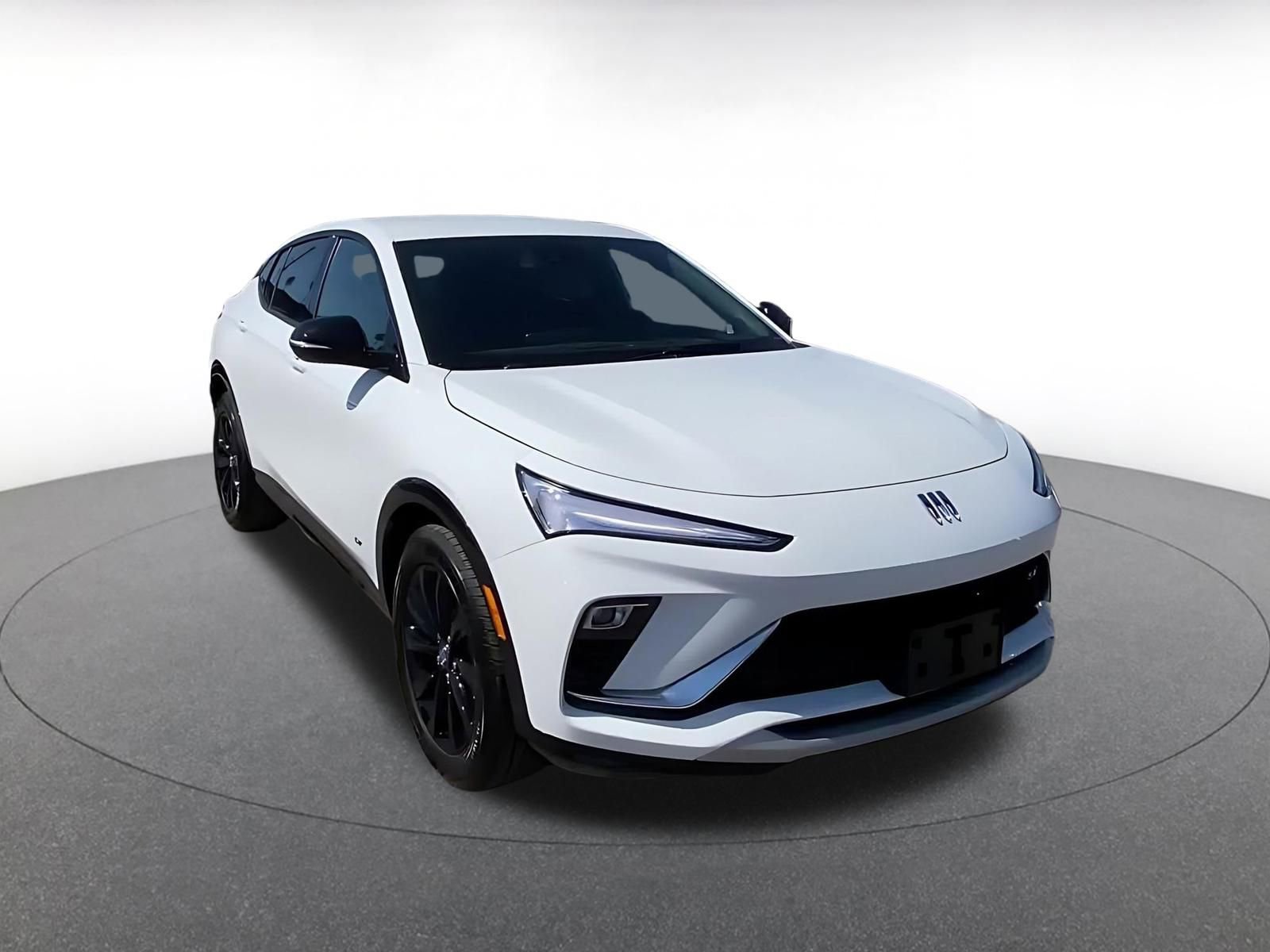 Used 2025 Buick Envista Sport Touring image 3