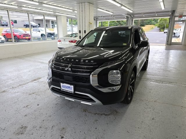 Used 2024 Mitsubishi Outlander SEL AWD/4WD image 3