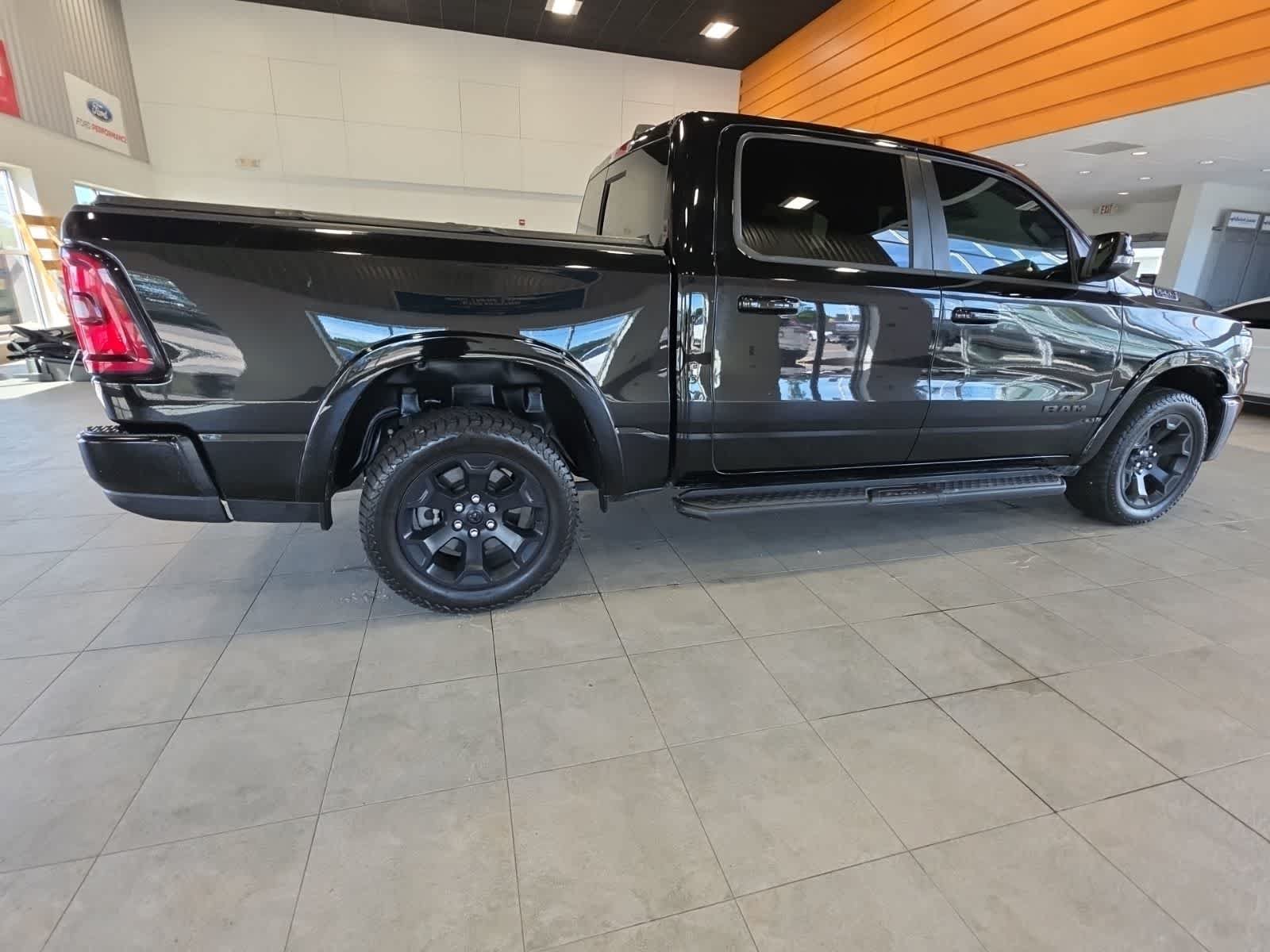 Used 2025 RAM 1500 Big Horn AWD/4WD image 8