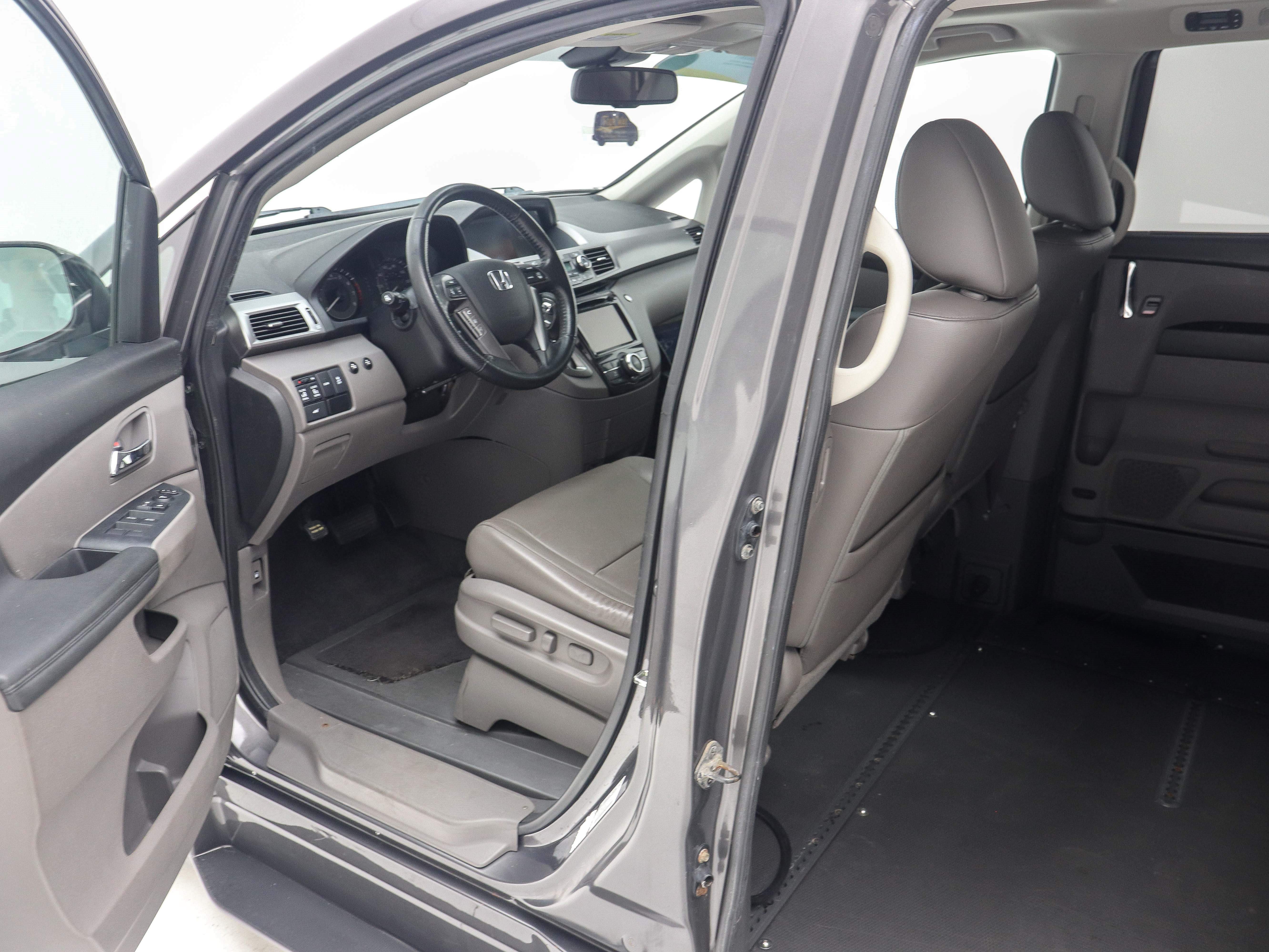 Used 2015 Honda Odyssey EX-L image 21