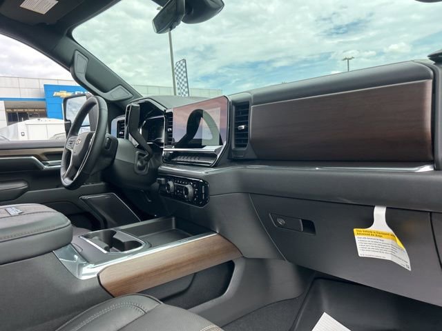 Used 2024 Chevrolet Silverado 3500 High Country w/ High Country Premium Package image 34