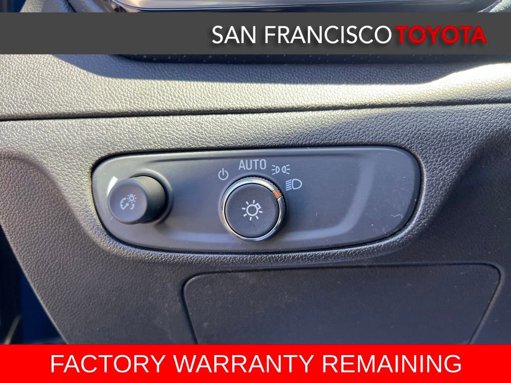 Used 2022 Chevrolet Bolt EUV Premier w/ Sun & Sound Package FWD image 35