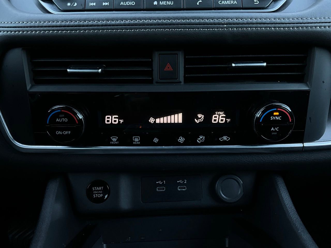 Used 2025 Nissan Rogue SV image 28