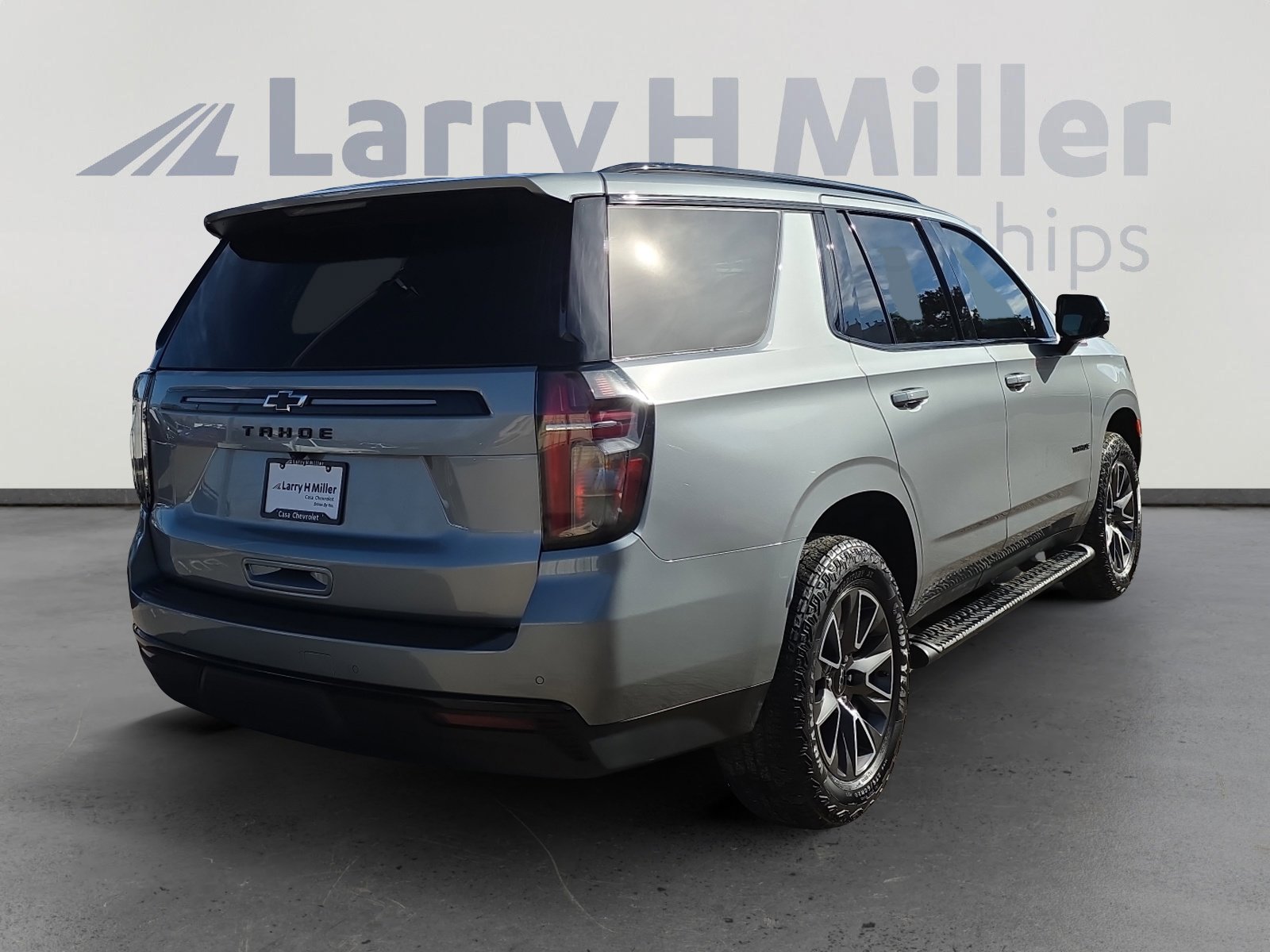 Used 2024 Chevrolet Tahoe Z71 w/ Luxury Package image 5