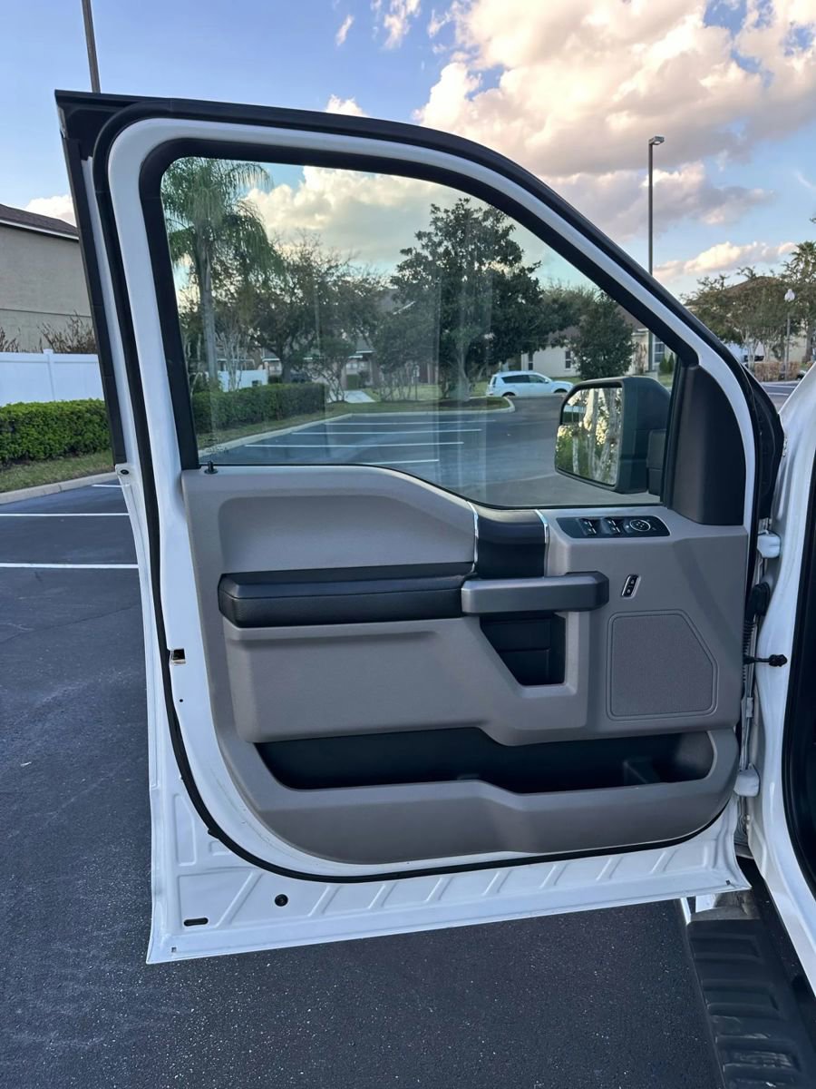 Used 2015 Ford F150 XLT image 10