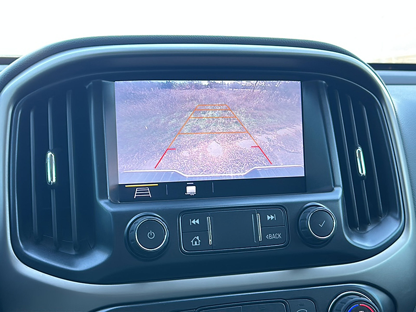 Used 2022 Chevrolet Colorado Z71 w/ Safety Package image 32