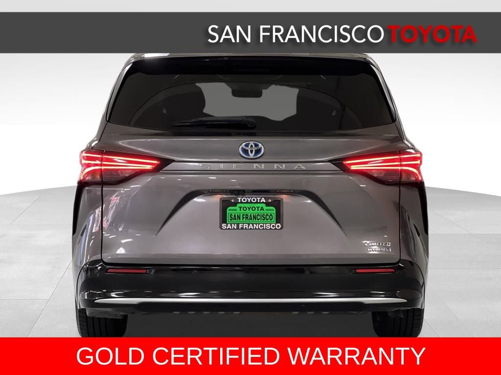 Certified 2021 Toyota Sienna Limited image 4