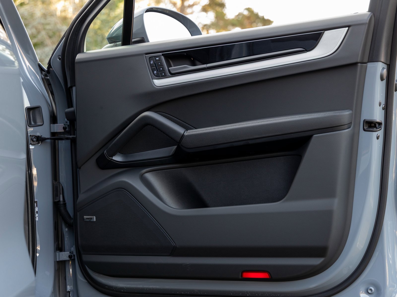 New 2025 Porsche Cayenne E-Hybrid image 48