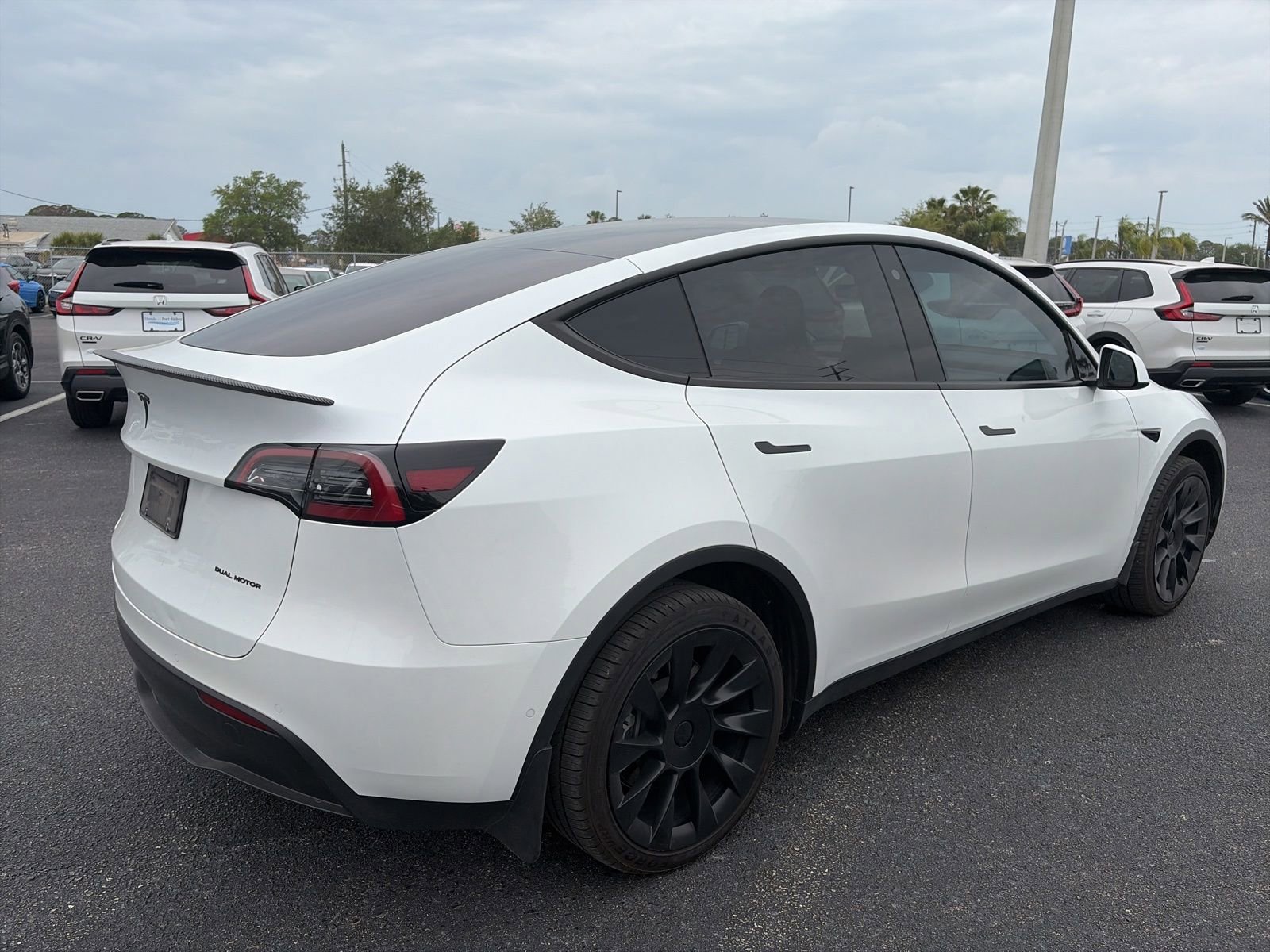 Used 2022 Tesla Model Y Long Range AWD/4WD image 7