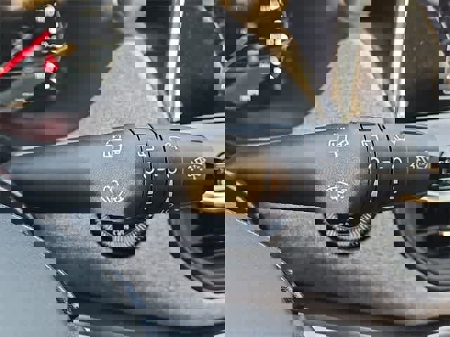 Used 2025 Jeep Compass Latitude image 25