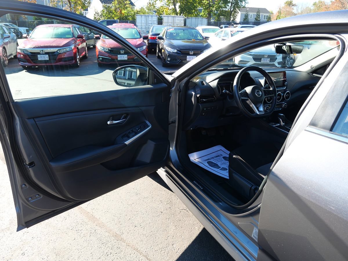 Used 2021 Nissan Sentra SR w/ Electronics Package FWD image 15