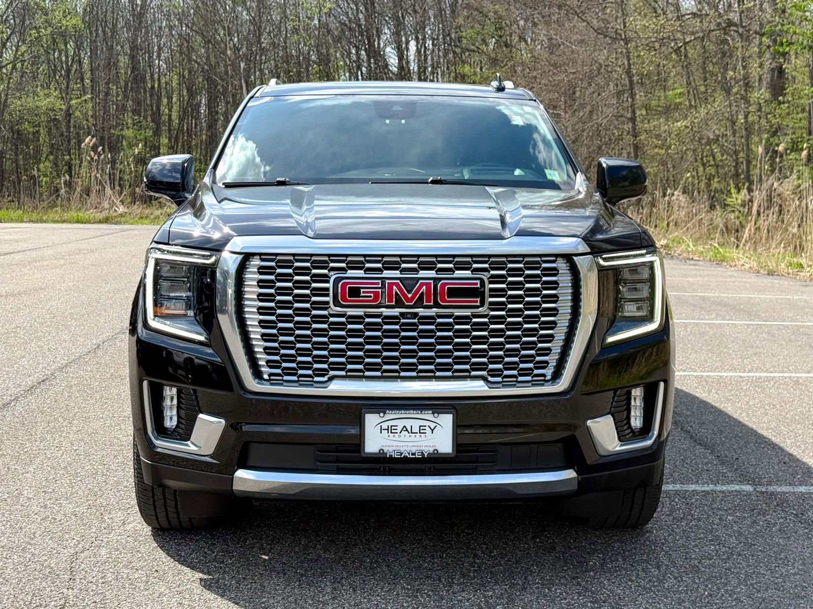 Used 2023 GMC Yukon XL Denali w/ Max Trailering Package AWD/4WD image 2