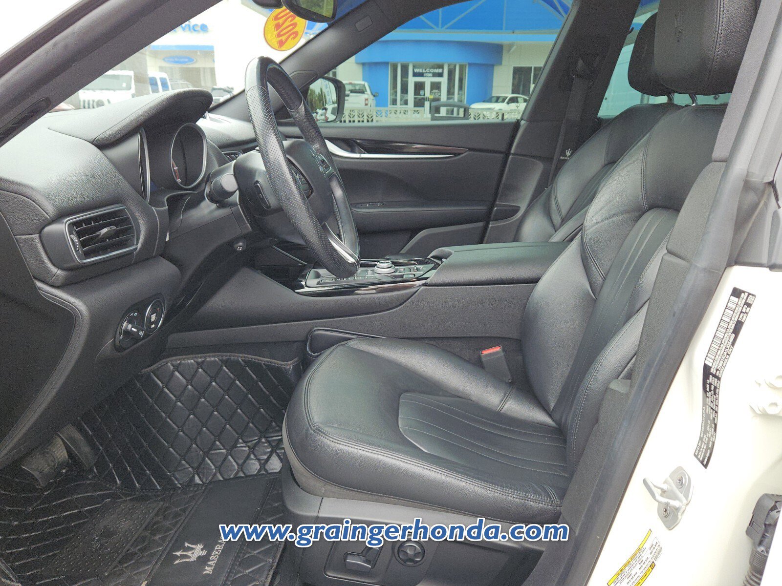 Used 2020 Maserati Levante AWD/4WD image 10