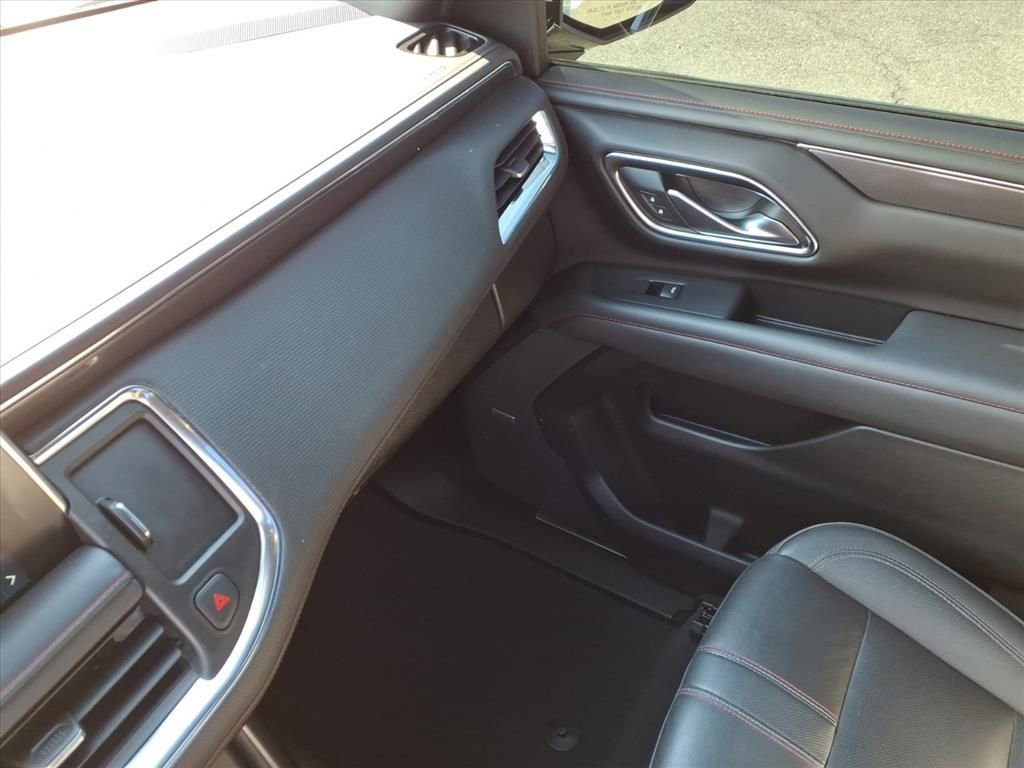 Certified 2022 Chevrolet Suburban RST w/ Sport Performance Package image 32