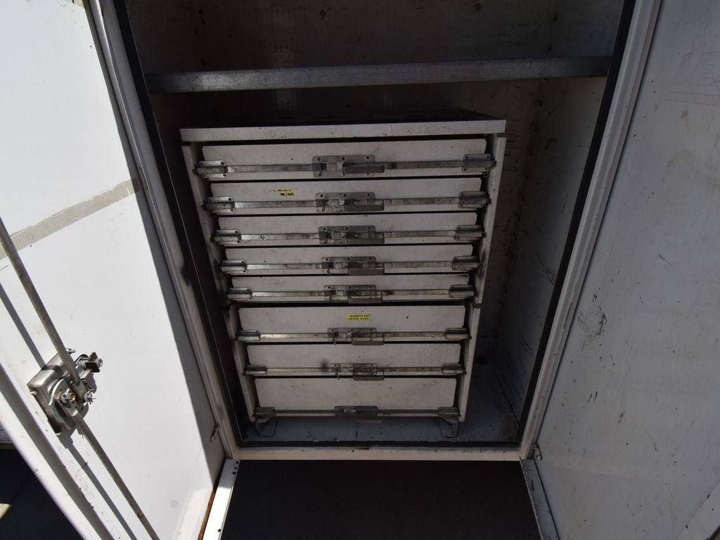 Used 2014 Ford F550 4x4 Regular Cab Super Duty image 38