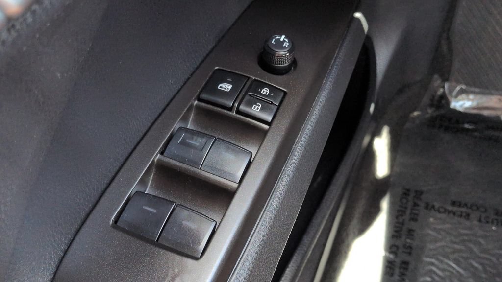 Used 2023 Toyota Camry SE w/ Convenience Package FWD image 19