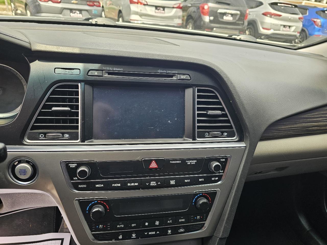 Used 2016 Hyundai Sonata Limited w/ Option Group 04 FWD image 22