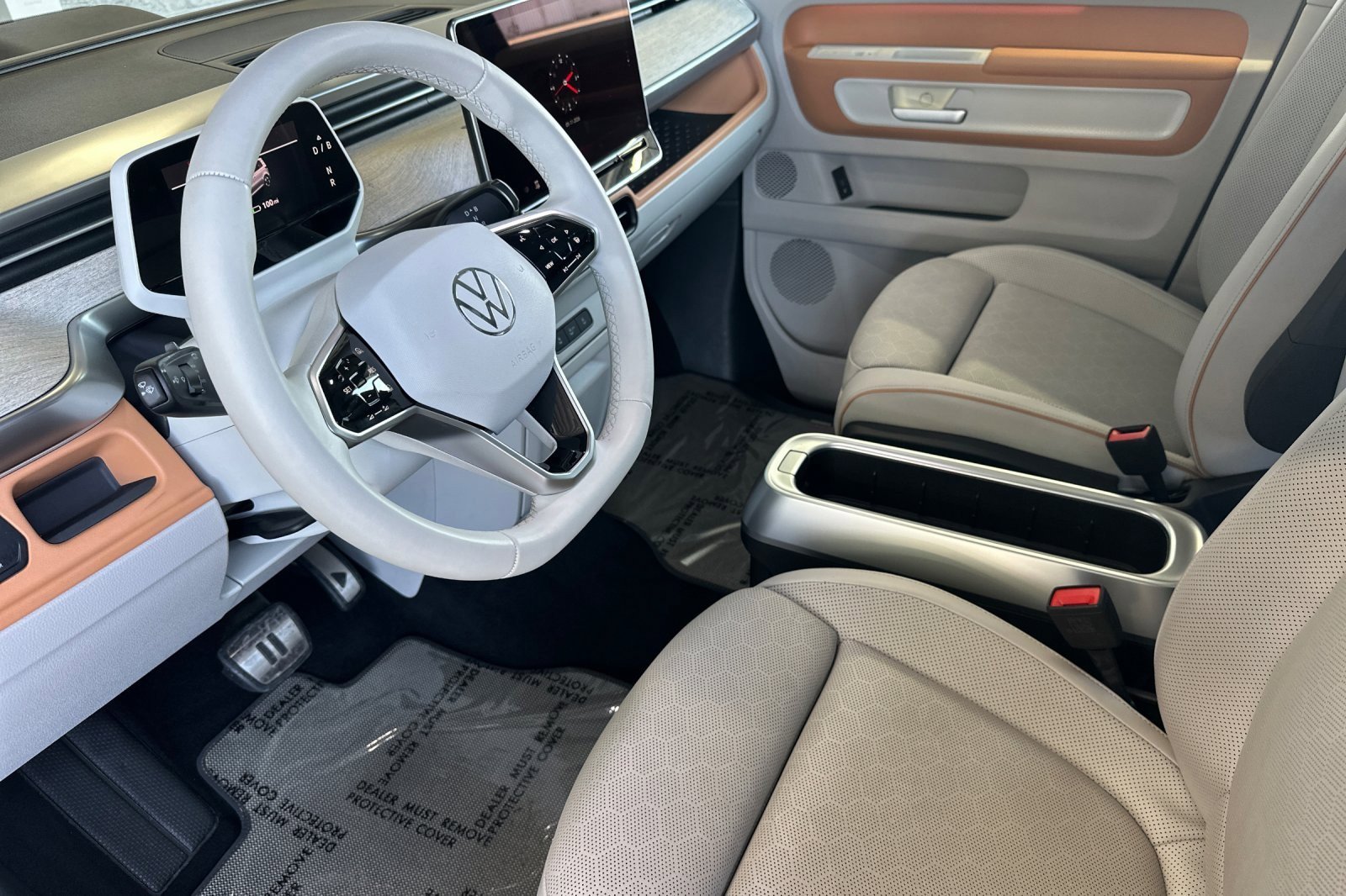 Used 2025 Volkswagen ID. Buzz 1st Edition RWD image 9