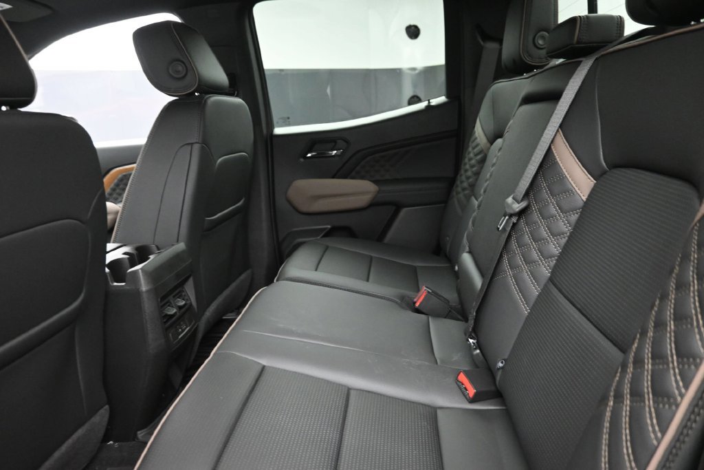 New 2026 GMC Canyon Denali AWD/4WD image 12