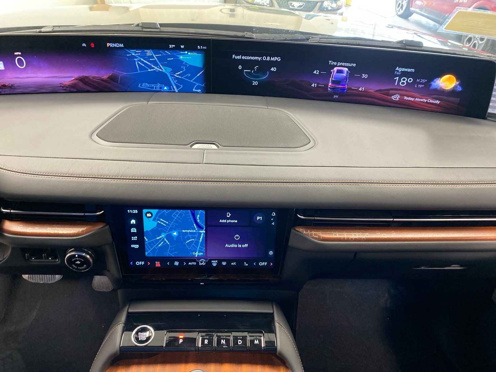New 2026 Lincoln Navigator L Black Label AWD/4WD image 26