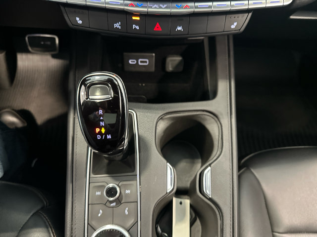 Certified 2022 Cadillac XT4 Sport w/ Enhanced Visibility Package AWD/4WD image 15