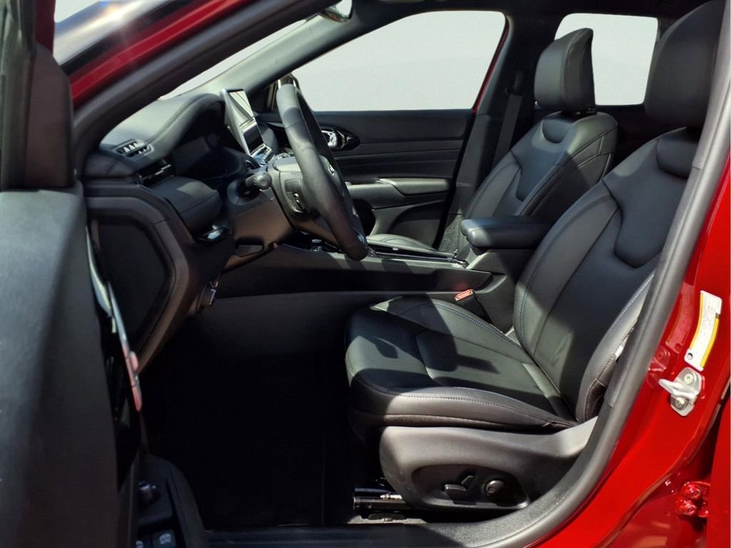 New 2026 Jeep Compass Limited image 8