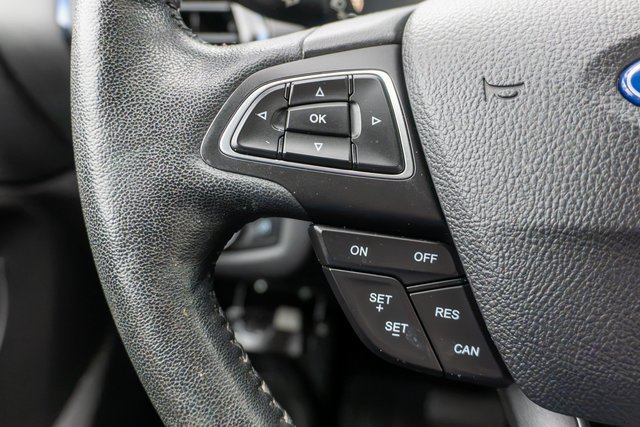 Used 2019 Ford Escape Titanium AWD/4WD image 25